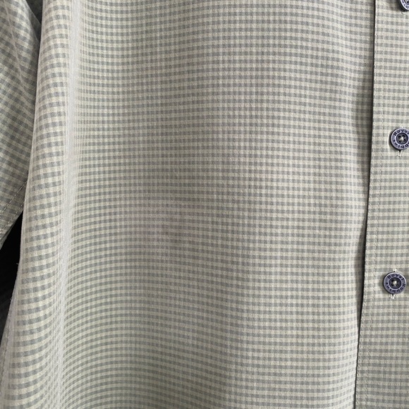 ROYAL ROBBINS shirt w HIKER ON THE BACK. Large - Picture 8 of 16